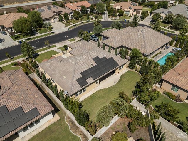 11009 Strathaven Street, Bakersfield, CA 93312