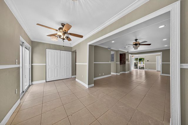 1419 NW 80th Avenue H, Margate, FL 33063