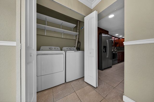 1419 NW 80th Avenue H, Margate, FL 33063