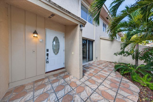 1419 NW 80th Avenue H, Margate, FL 33063