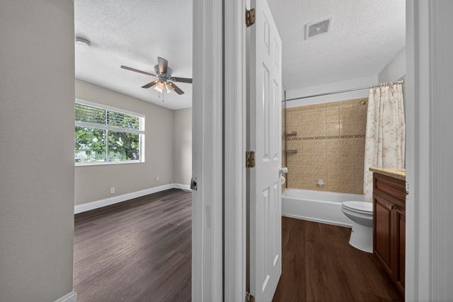 1419 NW 80th Avenue H, Margate, FL 33063