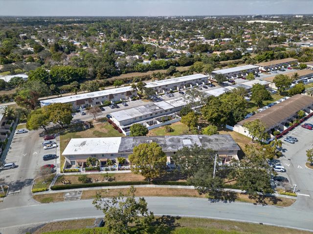 1419 NW 80th Avenue H, Margate, FL 33063