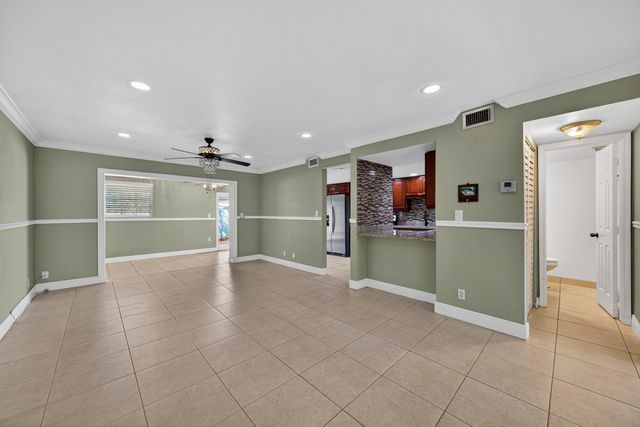 1419 NW 80th Avenue H, Margate, FL 33063