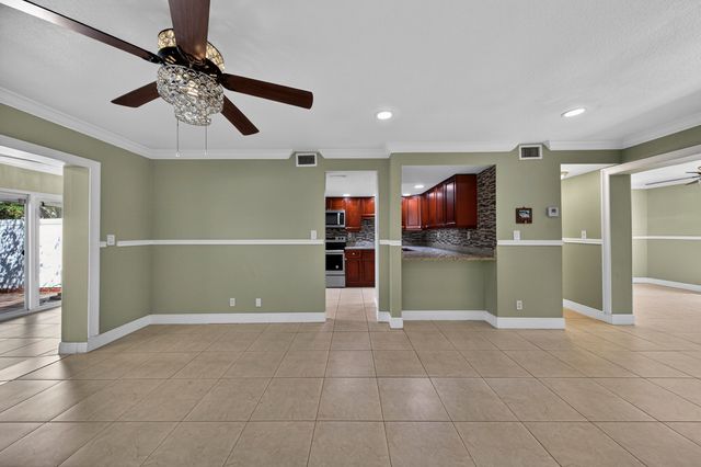 1419 NW 80th Avenue H, Margate, FL 33063