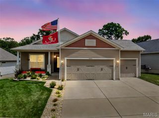 4024 Riverdell Drive, Wentzville, MO 63385