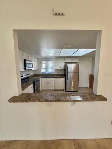 5120 LAZY LAKE CIRCLE, Orlando, FL 32821