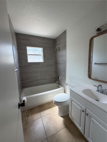 5120 LAZY LAKE CIRCLE, Orlando, FL 32821