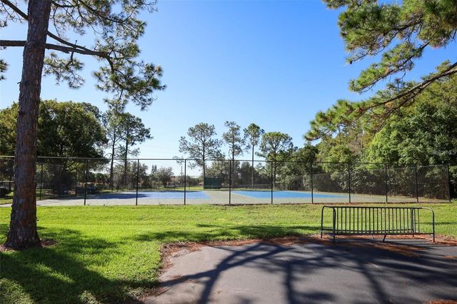 5120 LAZY LAKE CIRCLE, Orlando, FL 32821