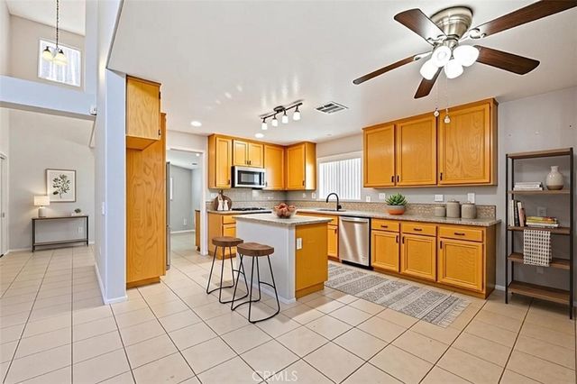 3459 Desert Cloud Avenue, Rosamond, CA 93560