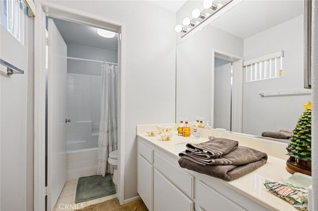 3459 Desert Cloud Avenue, Rosamond, CA 93560