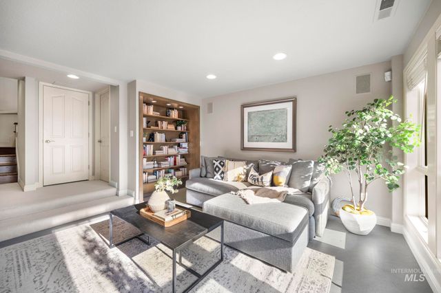 462 W Ridgeline, Boise, ID 83702