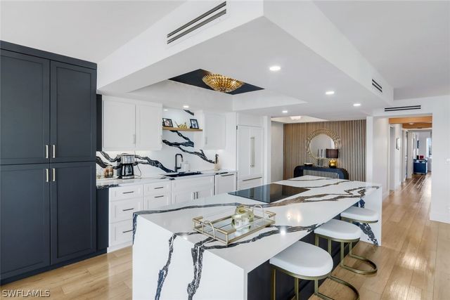 250 Park Shore DR 801, Naples, FL 34103