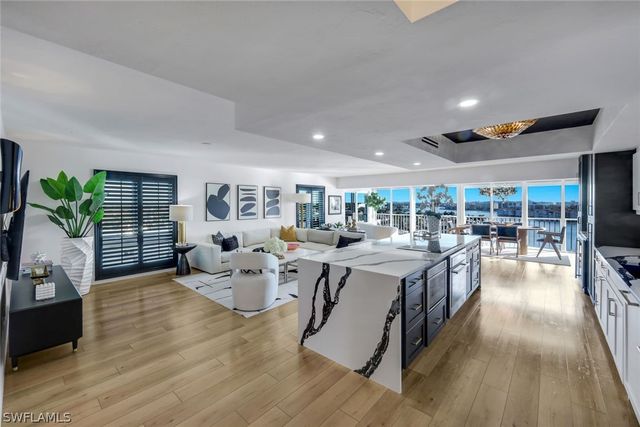 250 Park Shore DR 801, Naples, FL 34103