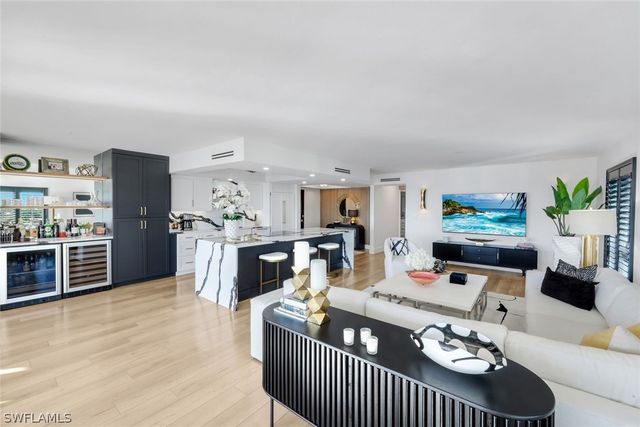 250 Park Shore DR 801, Naples, FL 34103