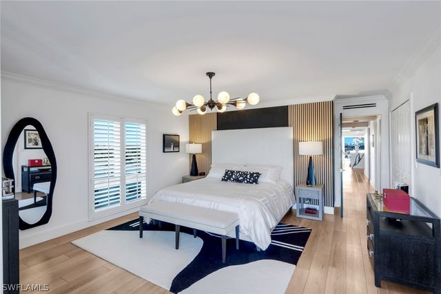 250 Park Shore DR 801, Naples, FL 34103