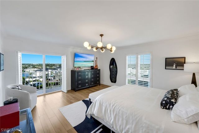 250 Park Shore DR 801, Naples, FL 34103