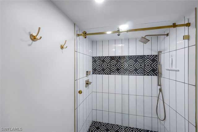 250 Park Shore DR 801, Naples, FL 34103