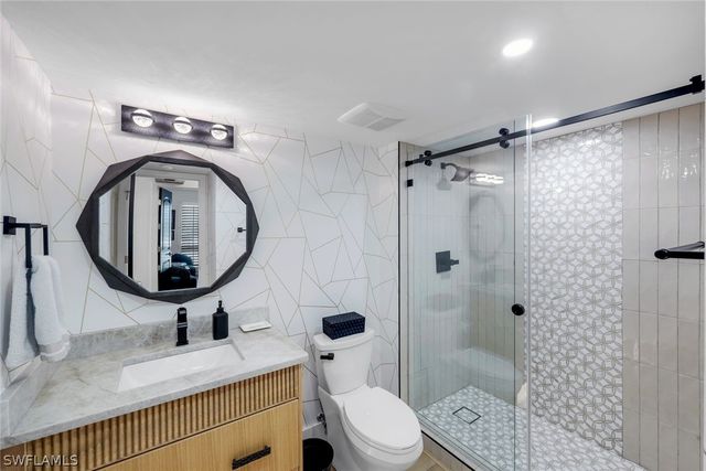 250 Park Shore DR 801, Naples, FL 34103