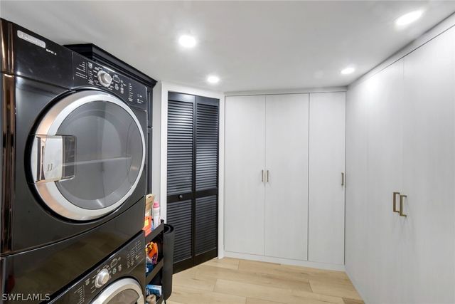 250 Park Shore DR 801, Naples, FL 34103