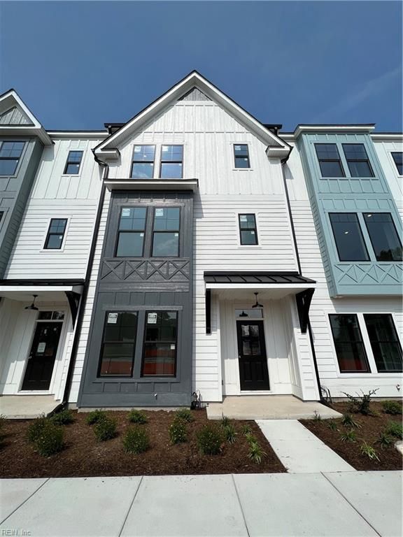 911 Jennings Lane, Chesapeake, VA 23322