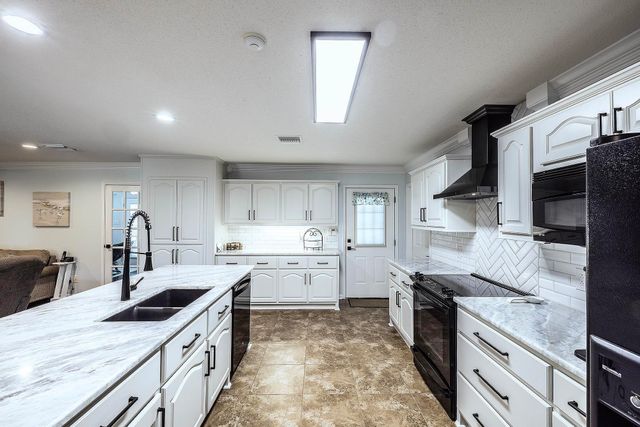 108 Lindsey Dr, Houma, LA 70360