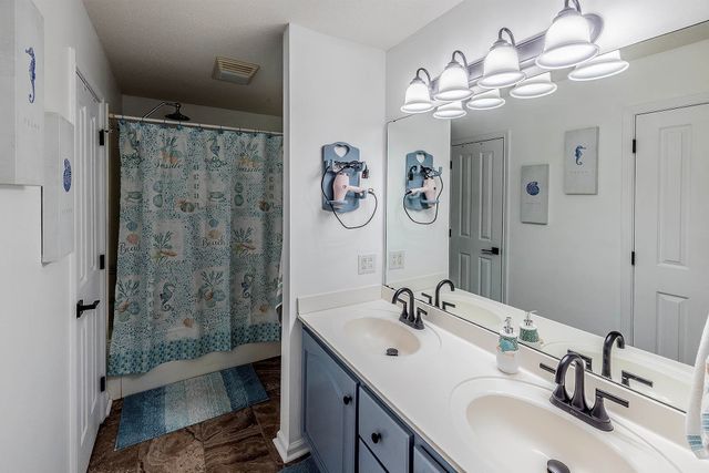 108 Lindsey Dr, Houma, LA 70360