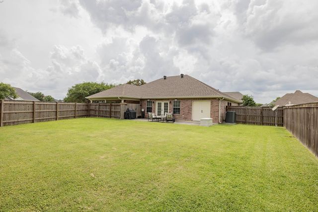 108 Lindsey Dr, Houma, LA 70360