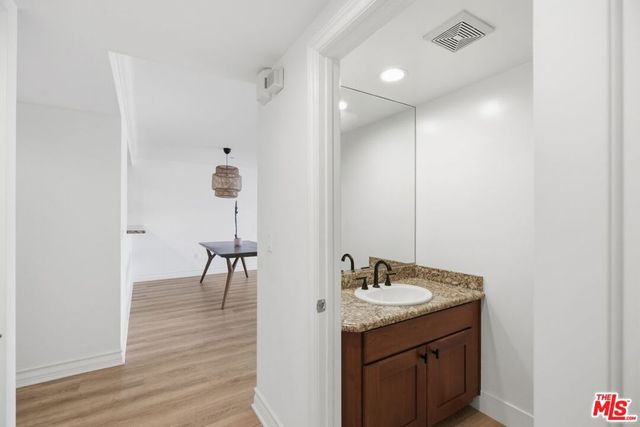1878 Greenfield Avenue 304, Los Angeles, CA 90025