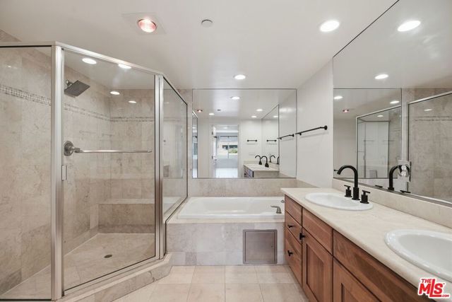 1878 Greenfield Avenue 304, Los Angeles, CA 90025