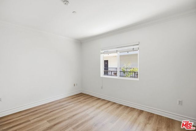 1878 Greenfield Avenue 304, Los Angeles, CA 90025