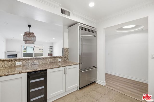 1878 Greenfield Avenue 304, Los Angeles, CA 90025