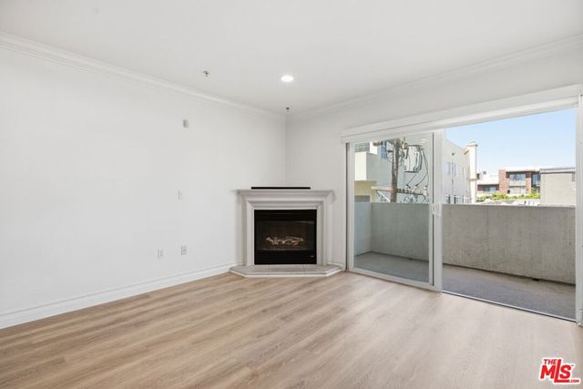 1878 Greenfield Avenue 304, Los Angeles, CA 90025
