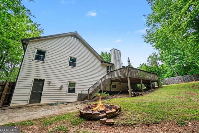 2708 Hawk Drive NE, Marietta, GA 30066