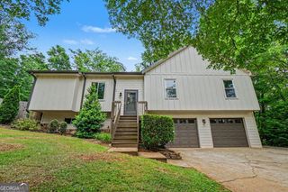 2708 Hawk Drive NE, Marietta, GA 30066