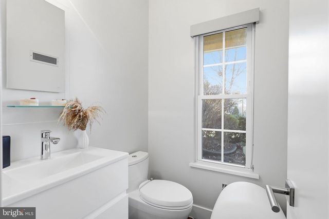 426 FAIRVIEW WAY, New Hope, PA 18938