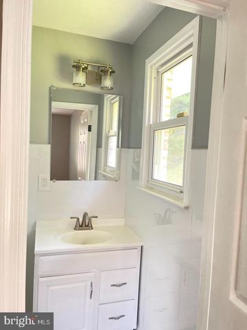 5103 ACORN DR, Temple Hills, MD 20748