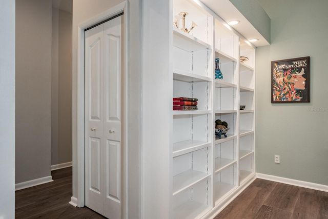 110 WOODGLEN COURT, Oldsmar, FL 34677