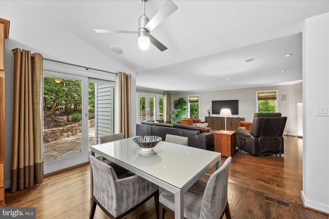 7908 FOXHOUND RD, Mclean, VA 22102