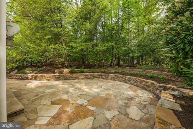 7908 FOXHOUND RD, Mclean, VA 22102