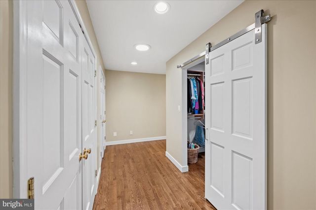 7908 FOXHOUND RD, Mclean, VA 22102