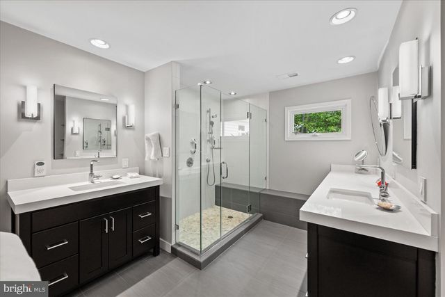 7908 FOXHOUND RD, Mclean, VA 22102