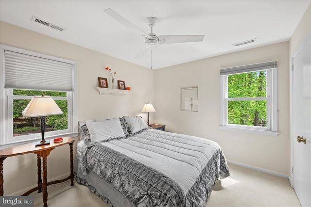 7908 FOXHOUND RD, Mclean, VA 22102