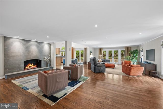 7908 FOXHOUND RD, Mclean, VA 22102