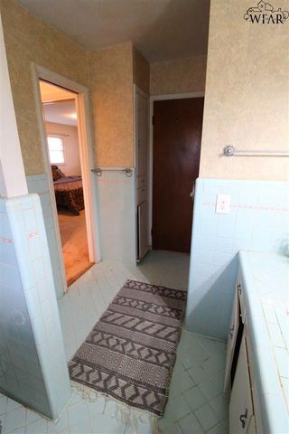 101 W ANDERSON AVENUE, Electra, TX 76360