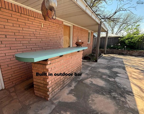 101 W ANDERSON AVENUE, Electra, TX 76360