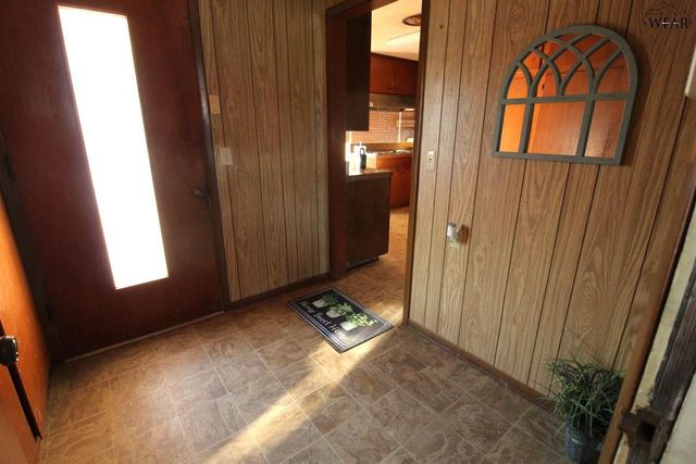101 W ANDERSON AVENUE, Electra, TX 76360