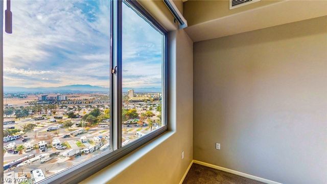 8255 Las Vegas Boulevard 1302, Las Vegas, NV 89123