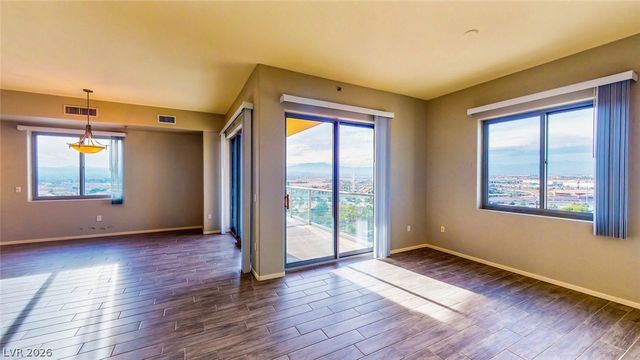 8255 Las Vegas Boulevard 1302, Las Vegas, NV 89123