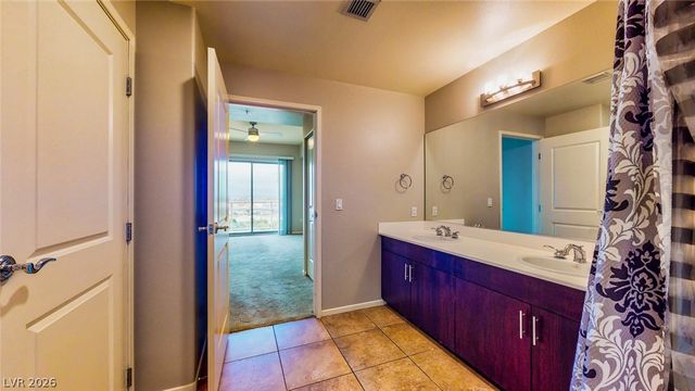 8255 Las Vegas Boulevard 1302, Las Vegas, NV 89123