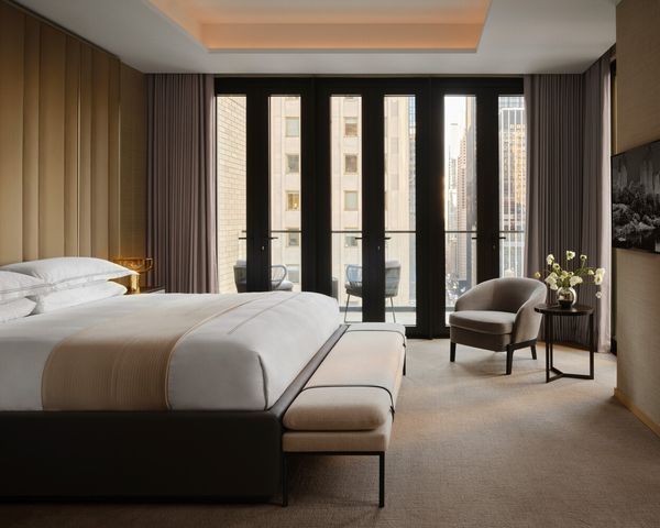 685 5TH Avenue PHB, New York City, NY 10022